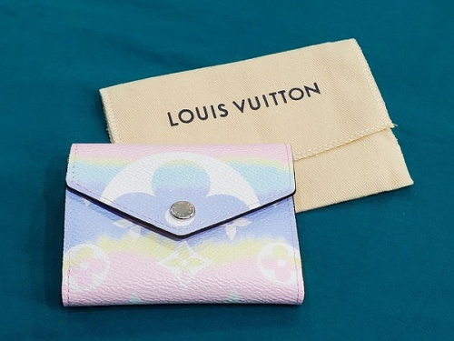 ラグジュアリーブランドのLOUIS VUITTON 　