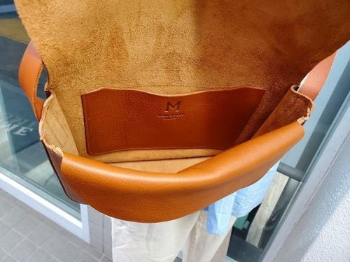 ミミベリーのレザーショルダーバッグ