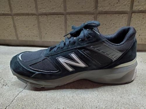 USA製のローカットスニーカー