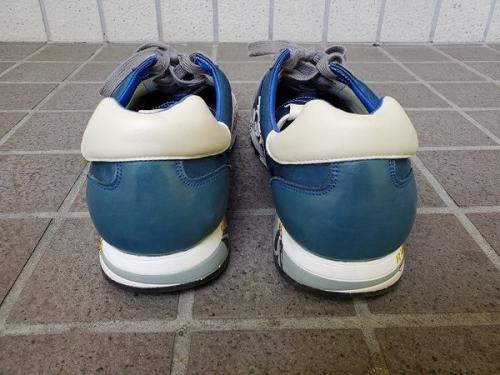 プレミアーターのローカットスニーカー