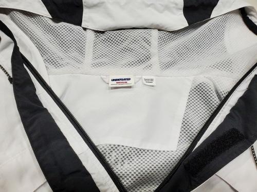 フーデッドジャケット