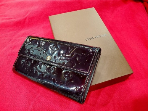 ラグジュアリーブランドのLOUIS VUITTON 　