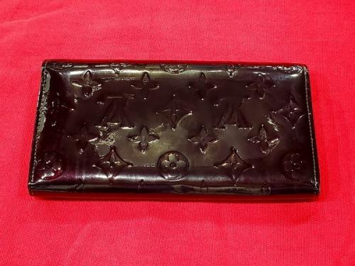 ルイ ヴィトン　のポルトフォイユ・サラ