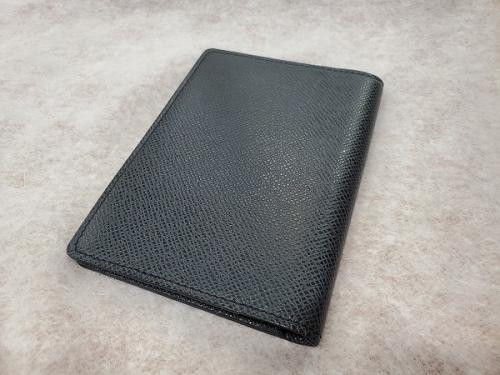 ルイ ヴィトン　のパスポートケース