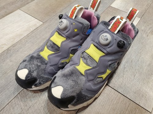 スニーカーのReebok