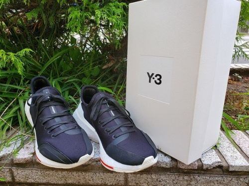 スニーカーのY-3
