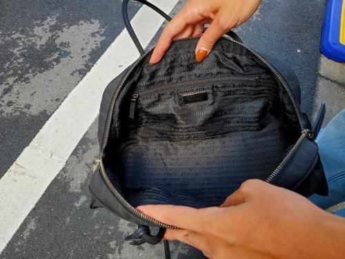 ナイロンバッグのハンドバッグ