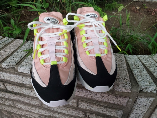 スニーカーのNIKE