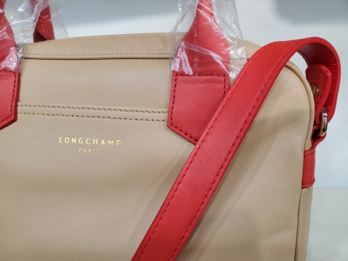 キャリアファッションのLONGCHAMP