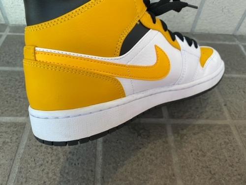 ハイカットスニーカーの亀戸　古着屋