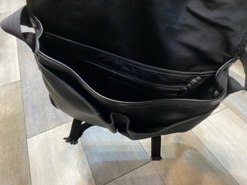 ショルダーバッグ