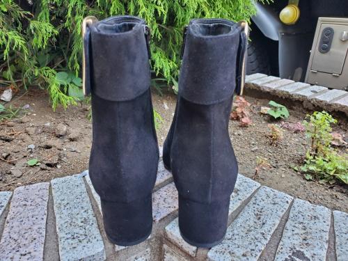 ファビオルスコーニのジップブーツ