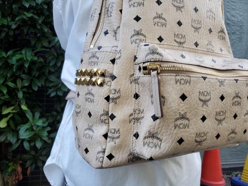 エムシーエムのスタッズリュック