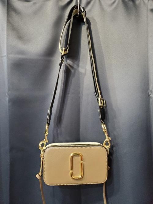 MARC JACOBSのマークジェイコブス