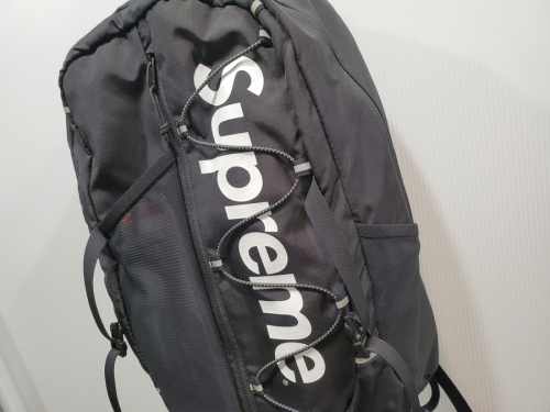 ストリートブランドのSUPREME