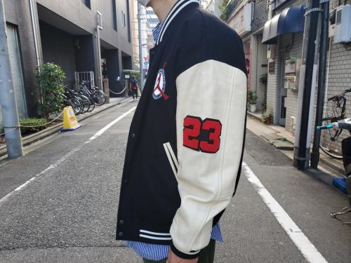 ナイキのレザースリーブスタジャン