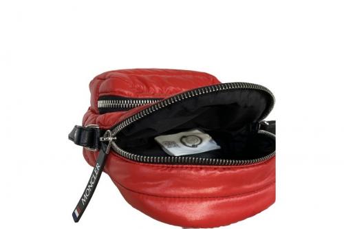 KILLA　ショルダーバッグのMONCLERバッグ　MONCLERショルダーバッグ　MONCLERダウン　MONCLERダウンコート　MONCLERKILLA