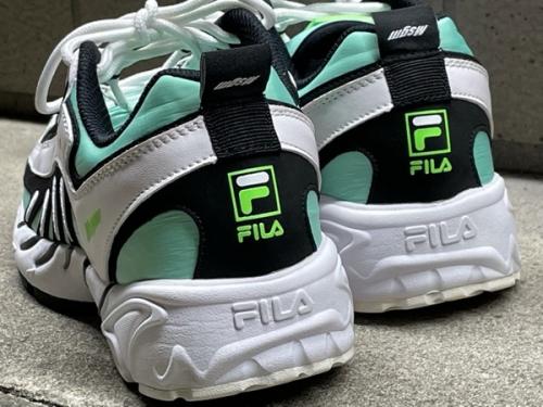エムエスジーエム×フィラのコラボスニーカー