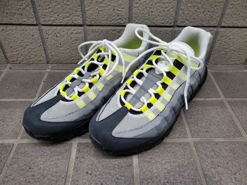 スニーカーのNIKE