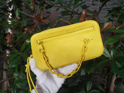 ラグジュアリーブランドのLOUIS VUITTON