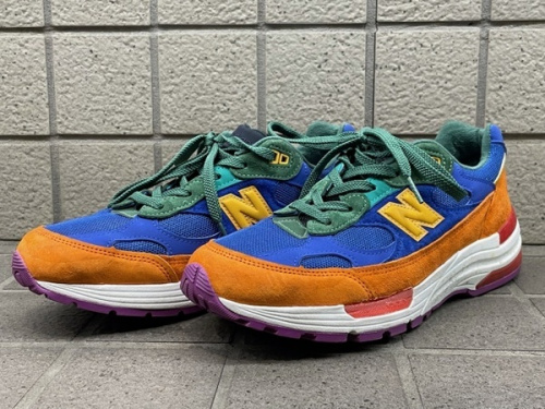スニーカーのNEW BALANCE