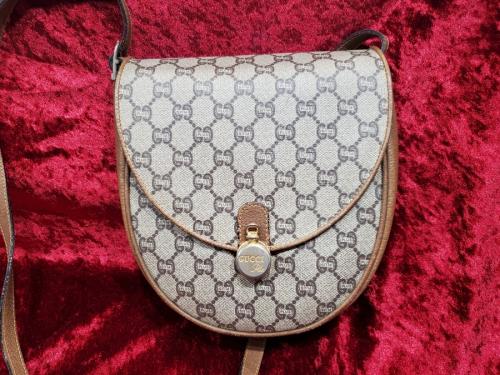 GUCCI PLUSのグッチプラス