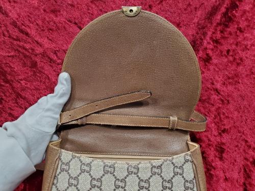ショルダーバッグのオールドグッチ