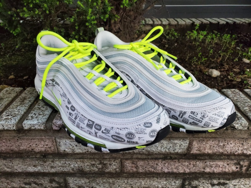 スニーカーのNIKE