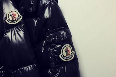 「メンズのMONCLER 」