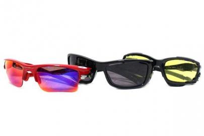 「オークリーのOAKLEY 」