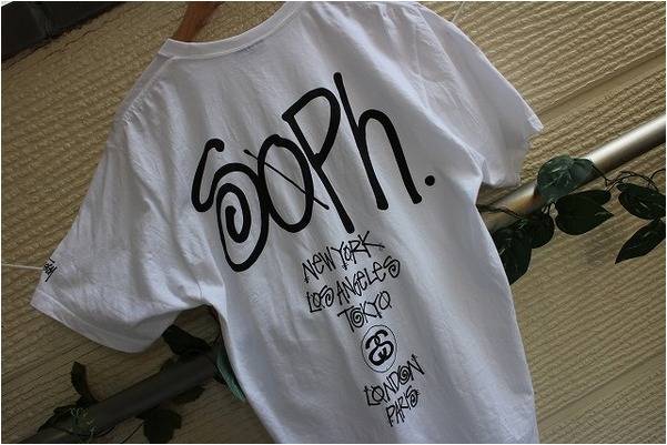 【レアコラボ】Stussy × SOPH シンプルデザイン プリントTシャツ STUSSY コラボTシャツが早くも入荷！ ｜ブランド品・古着の販売と買取