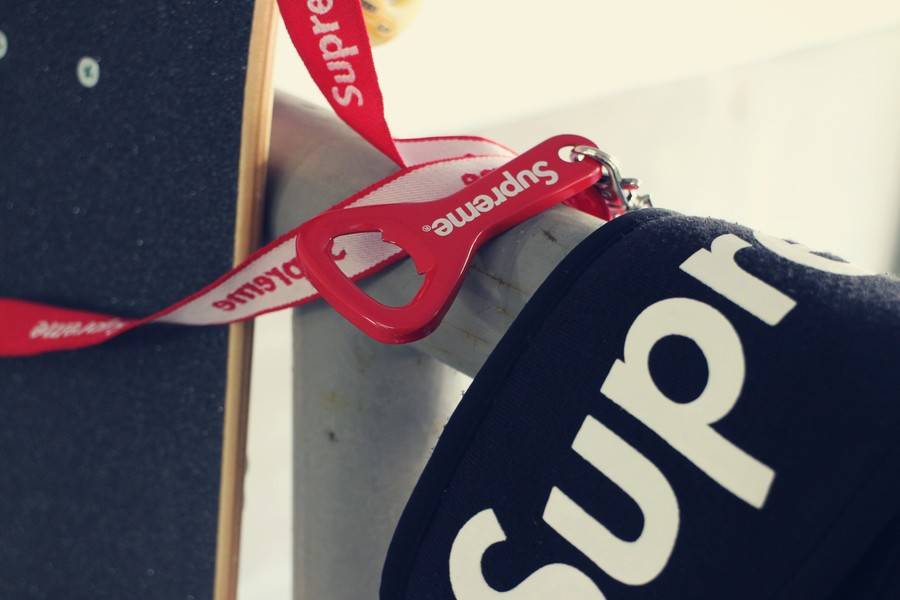 Amazon.co.jp: シュプリーム ニューエラ Supreme x NEW ERA