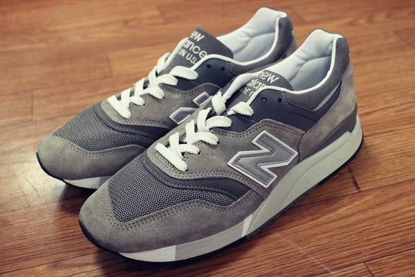 New Balance ニューバランスの謎 値段の違い に迫ります 17 06 29発行