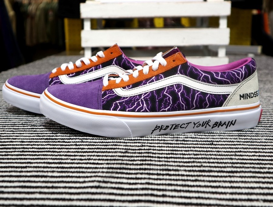 VANS(ヴァンズ)×コラボスニーカー続々入荷しております