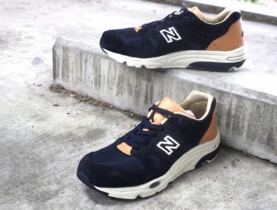 「スニーカーのNEW BALANCE 」