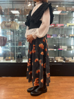 LEINWANDE（ラインヴァンド）】フリルニットベストが買取入荷しました