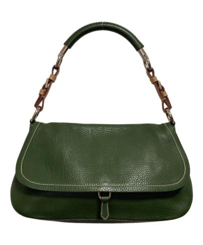 「ラグジュアリーブランドのPRADA 」