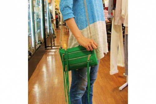 シューズ・バッグのショルダーバッグ