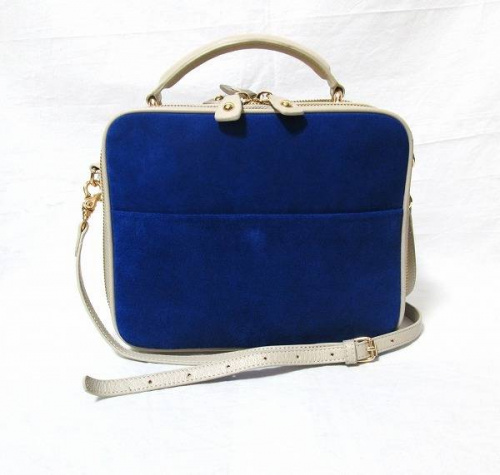 アダムエロペのバッグ