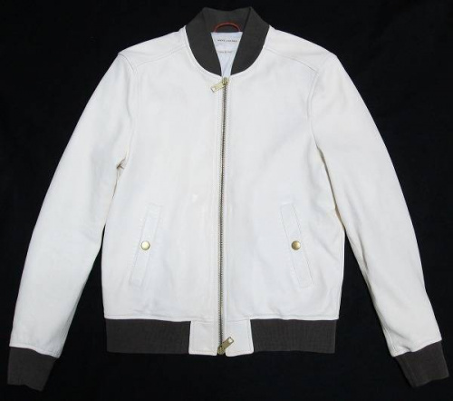 スタジャンのマークジェイコブス