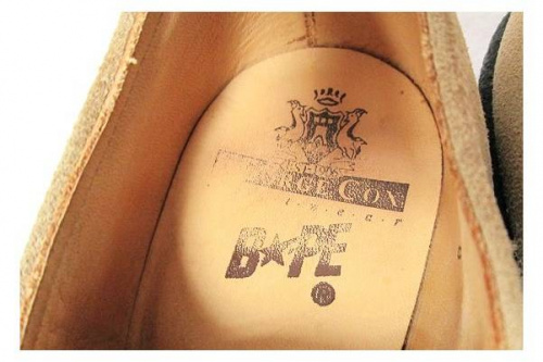 レザーシューズのA BATHING APE