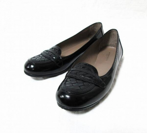 ボッテガべネタのパンプス