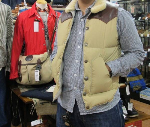 メンズのトップス