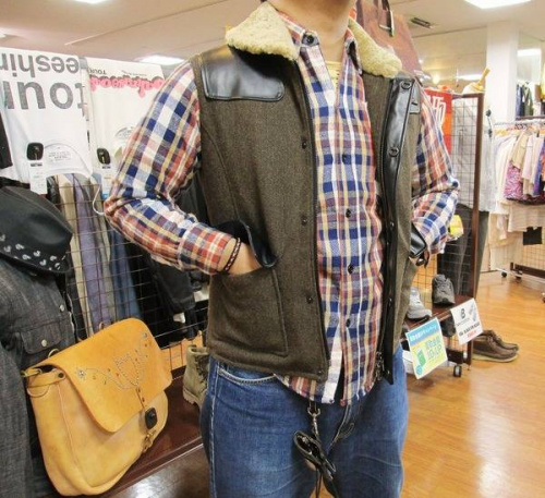 バックラッシュのダウンベスト