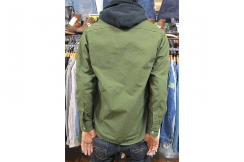 トップスのシャツジャケット