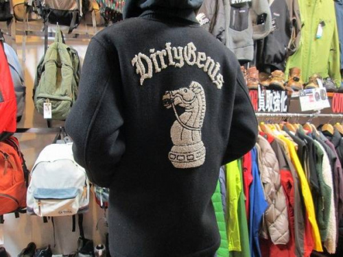 トップスのスタジアムジャンパー