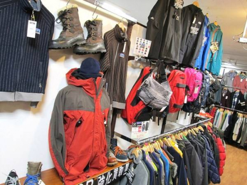 メンズのトップス