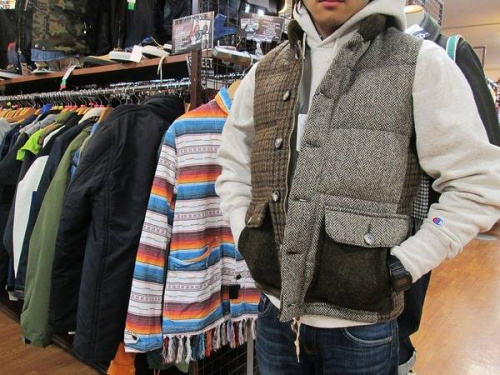 ビューティー＆ユースのハリスツイード