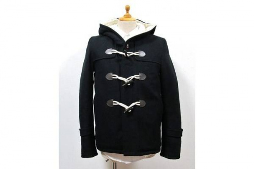 トップスのダッフルコート