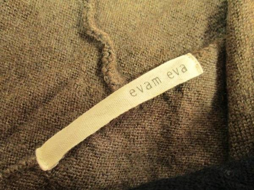 エヴァムエヴァのカーディガン